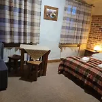 Gosciniec Pod Lipa Bed & Breakfast Sklářská Poruba