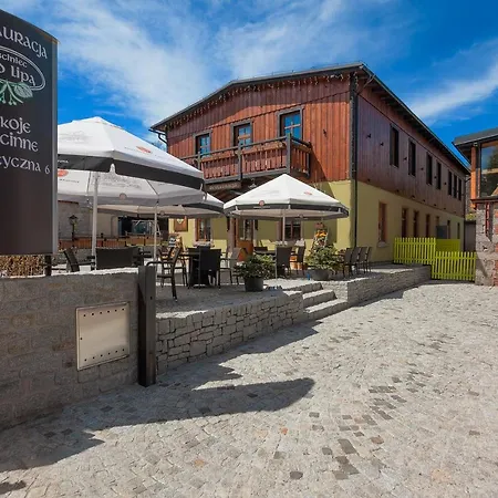 Gosciniec Pod Lipa Bed & Breakfast 3*