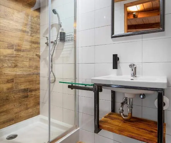 Bed & Breakfast Gosciniec Pod Lipa