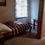 Bed and Breakfast Gosciniec Pod Lipa 3*