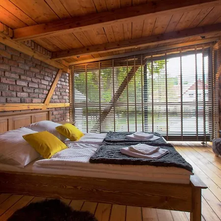 Gosciniec Pod Lipa 3* 斯克拉斯卡波伦巴