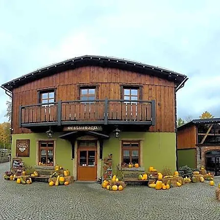 Frühstückspension Gosciniec Pod Lipa 3*