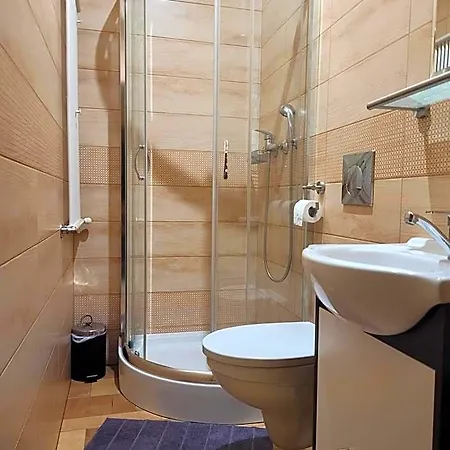 Gosciniec Pod Lipa 3*