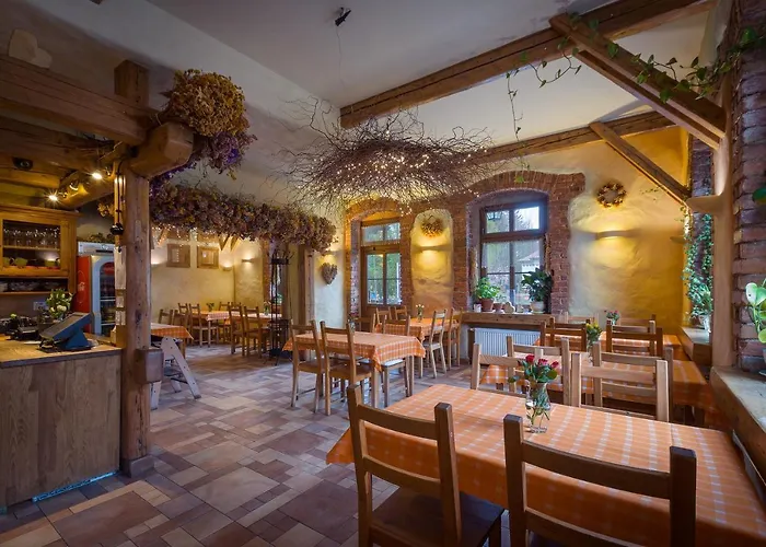 Gosciniec Pod Lipa ベッド・アンド・ブレックファスト 3*