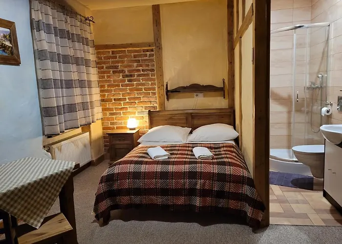 Gosciniec Pod Lipa ベッド・アンド・ブレックファスト 3*