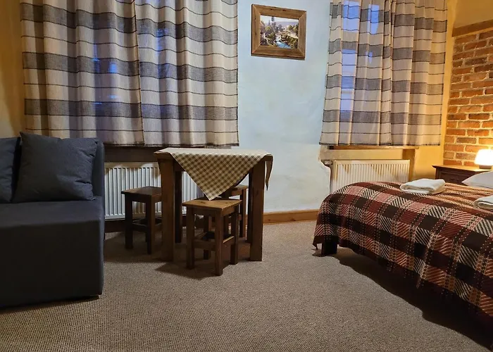 Gosciniec Pod Lipa 3* シクラルスカ・ポレンバ