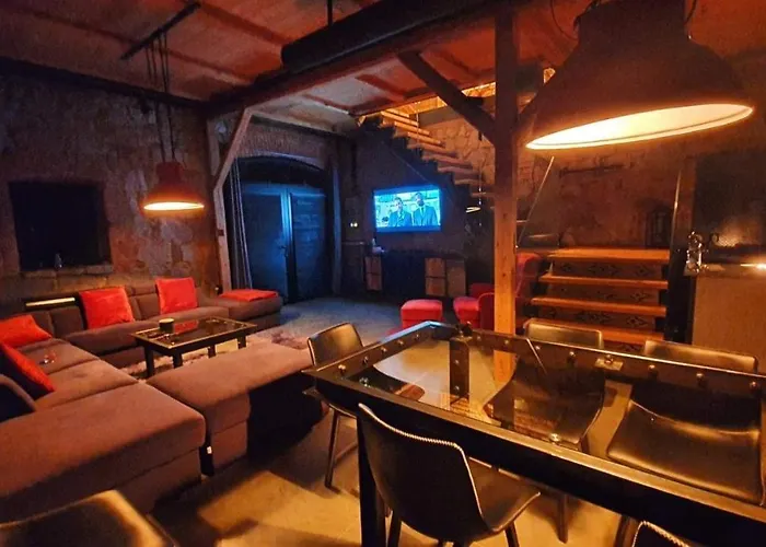 Gosciniec Pod Lipa 3* シクラルスカ・ポレンバ