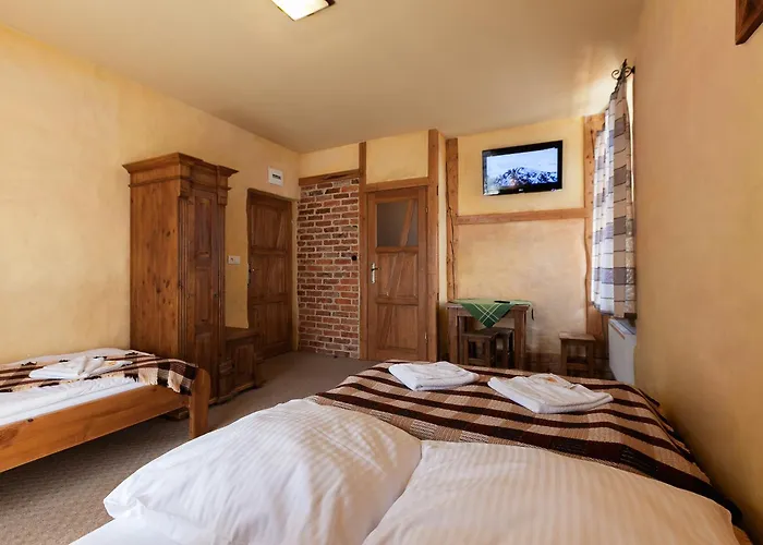 Gosciniec Pod Lipa 3* シクラルスカ・ポレンバ